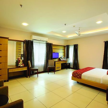 Hotel Aswathy Kodungallūr Esterno foto