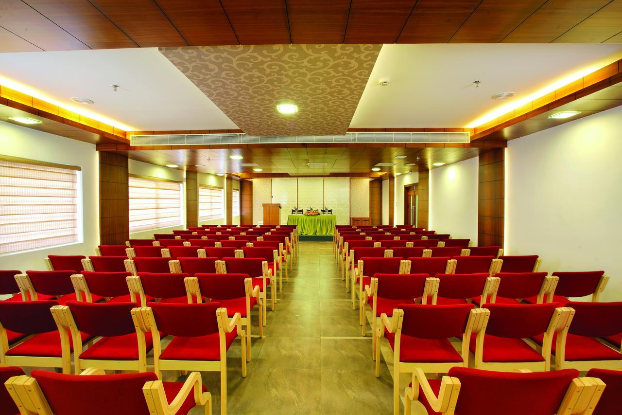 Hotel Aswathy Kodungallūr Esterno foto