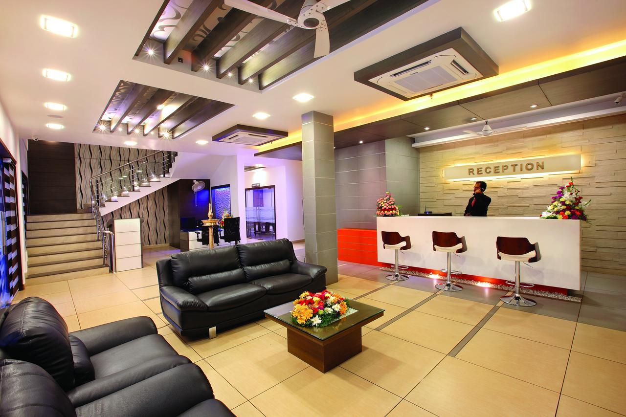 Hotel Aswathy Kodungallūr Esterno foto